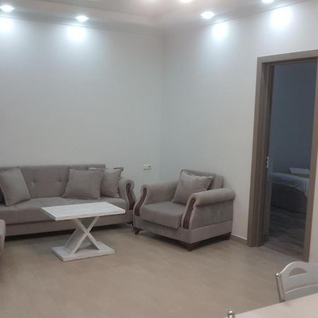 Nakashidze'S Apartments Batoemi Buitenkant foto