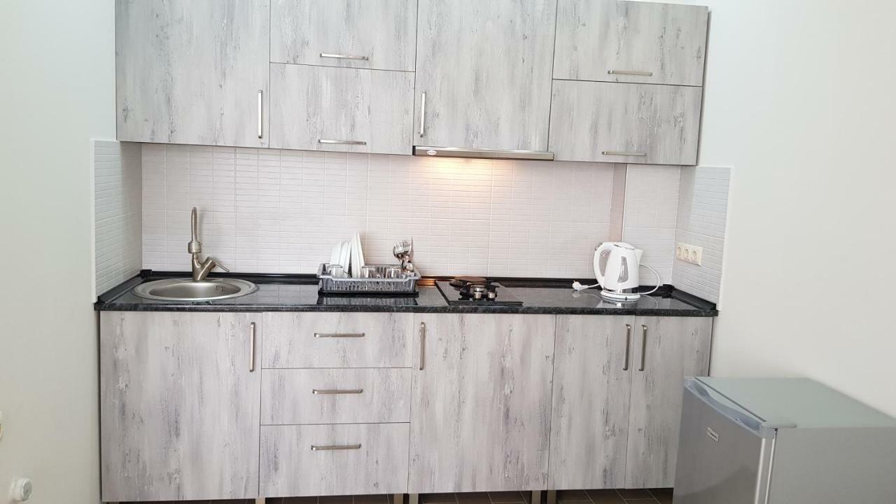 Nakashidze'S Apartments Batoemi Buitenkant foto