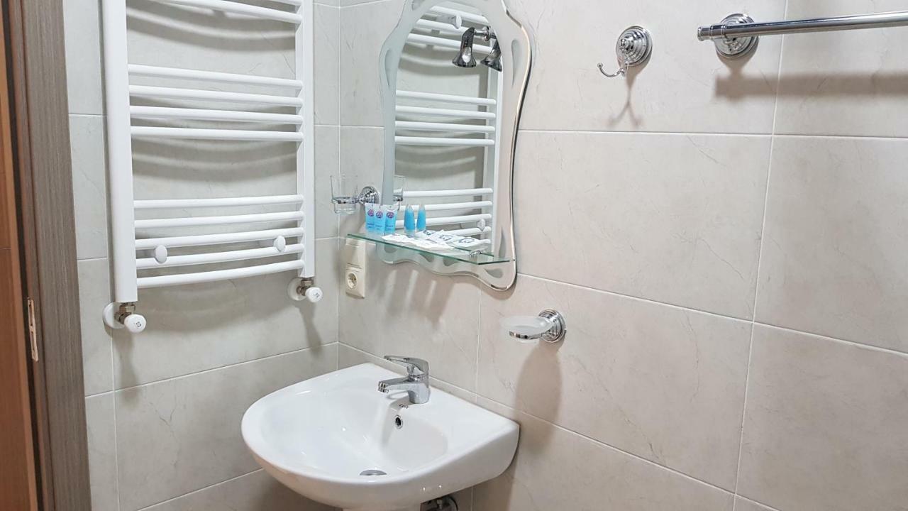Nakashidze'S Apartments Batoemi Buitenkant foto
