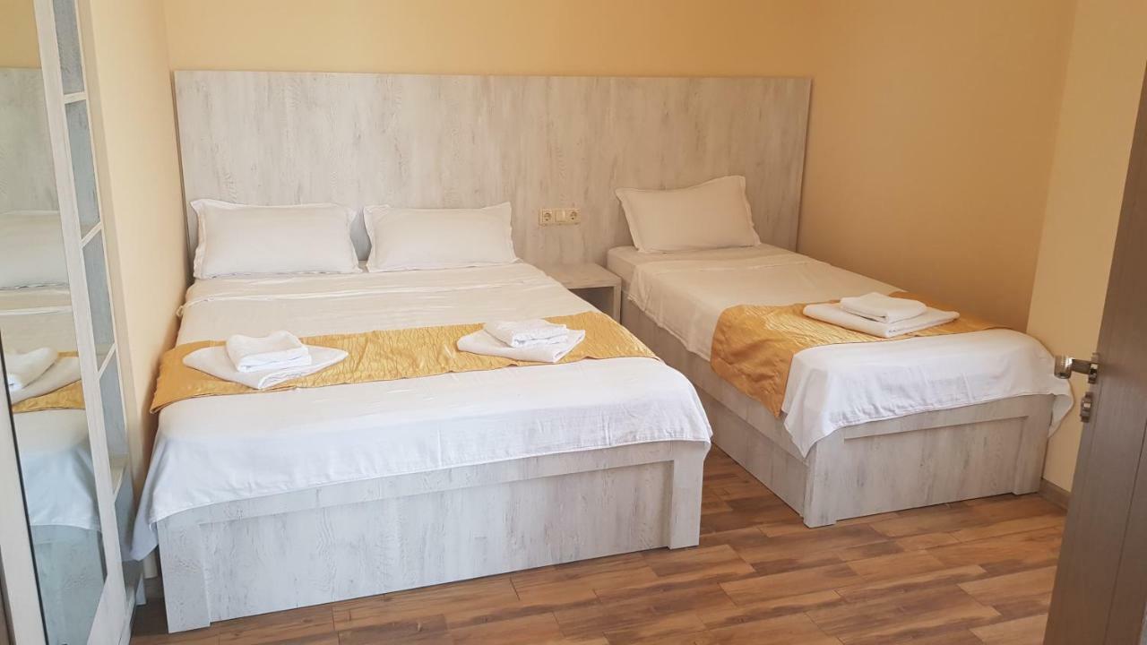 Nakashidze'S Apartments Batoemi Buitenkant foto