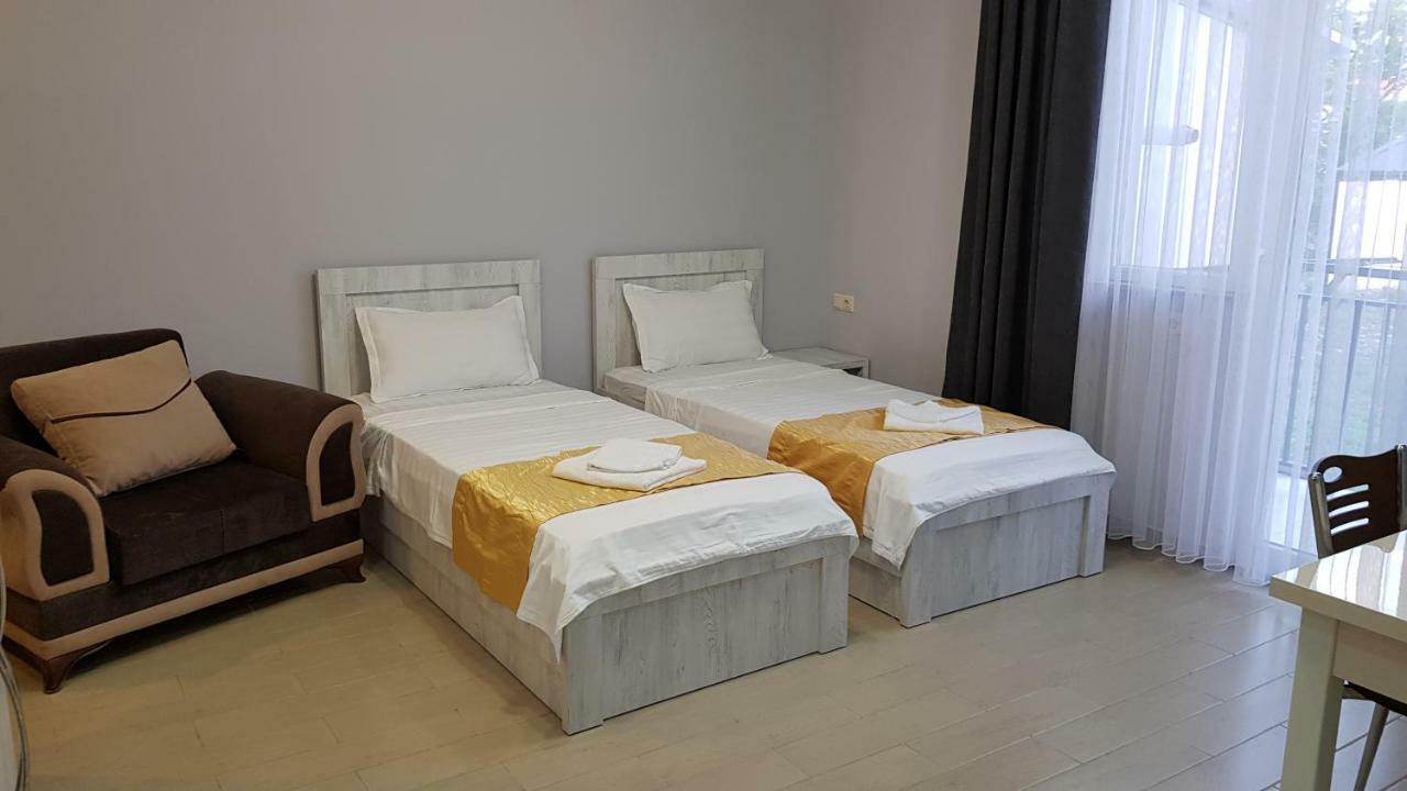 Nakashidze'S Apartments Batoemi Buitenkant foto