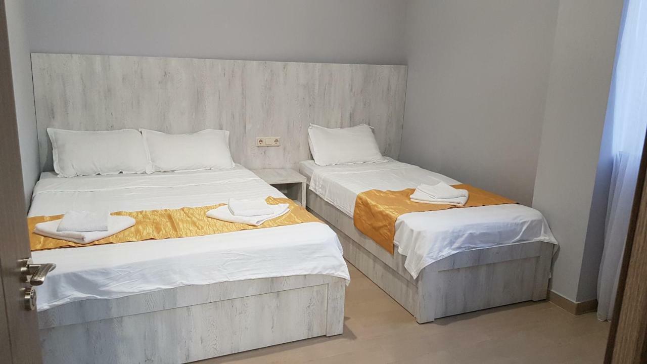 Nakashidze'S Apartments Batoemi Buitenkant foto