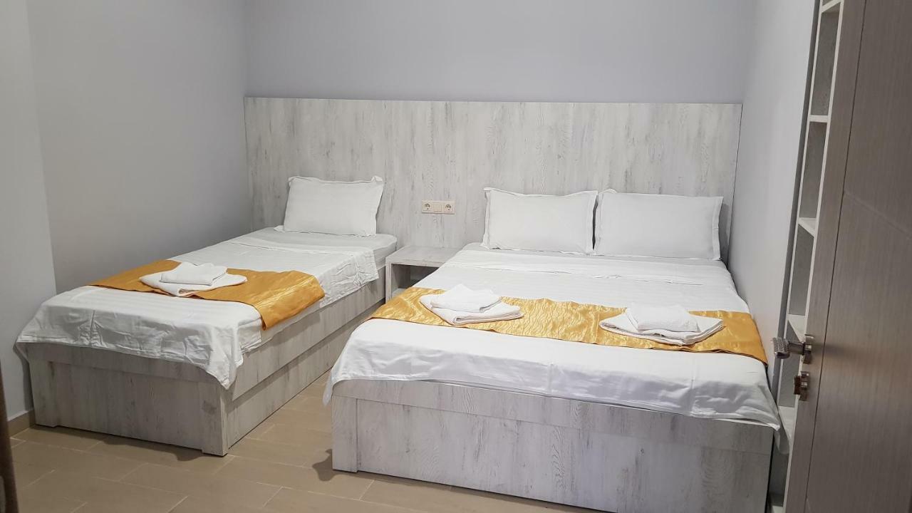 Nakashidze'S Apartments Batoemi Buitenkant foto