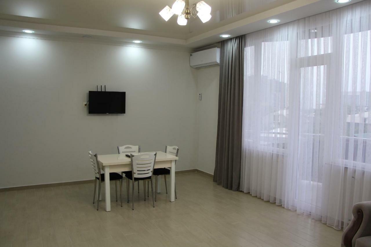 Nakashidze'S Apartments Batoemi Buitenkant foto