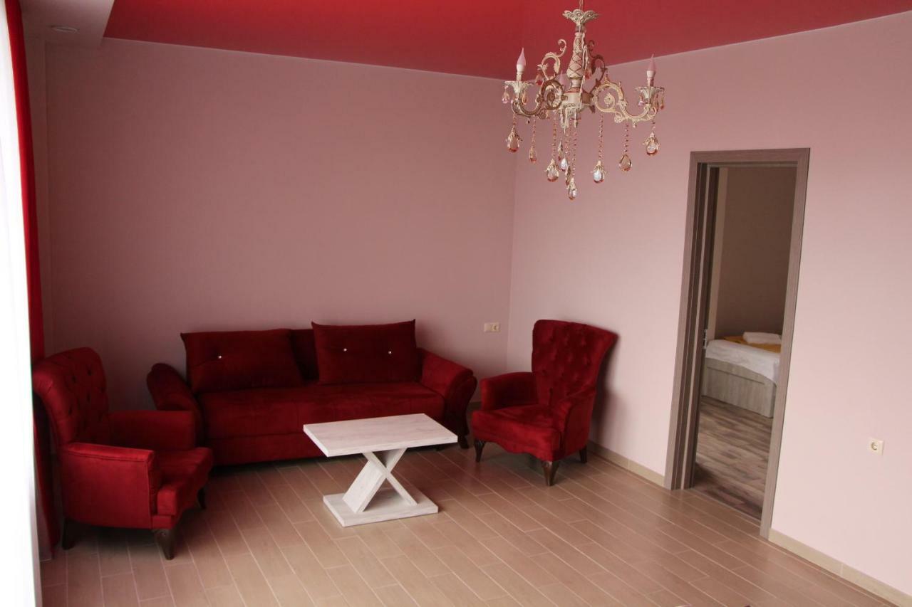 Nakashidze'S Apartments Batoemi Buitenkant foto