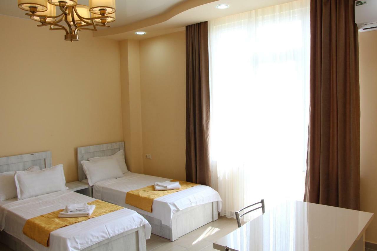 Nakashidze'S Apartments Batoemi Buitenkant foto