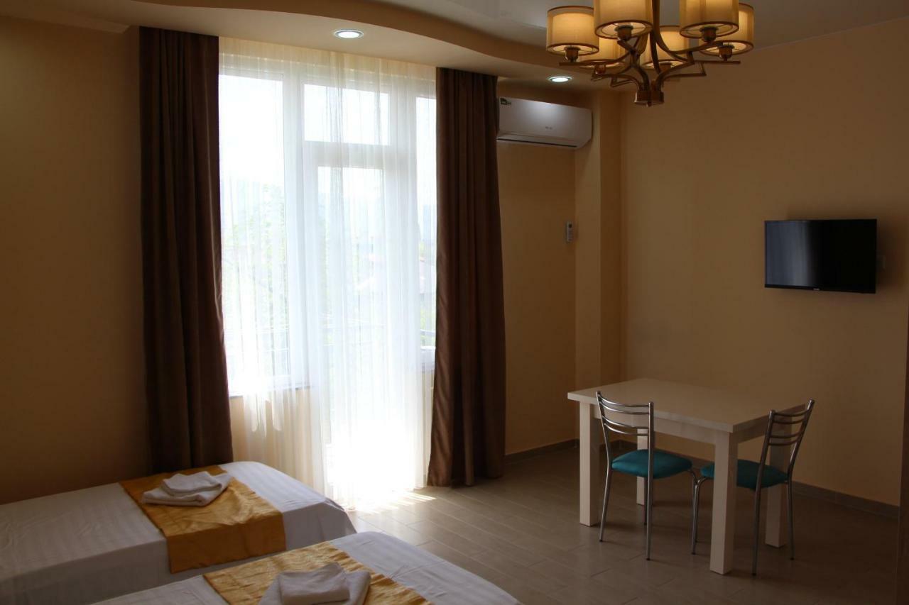 Nakashidze'S Apartments Batoemi Buitenkant foto