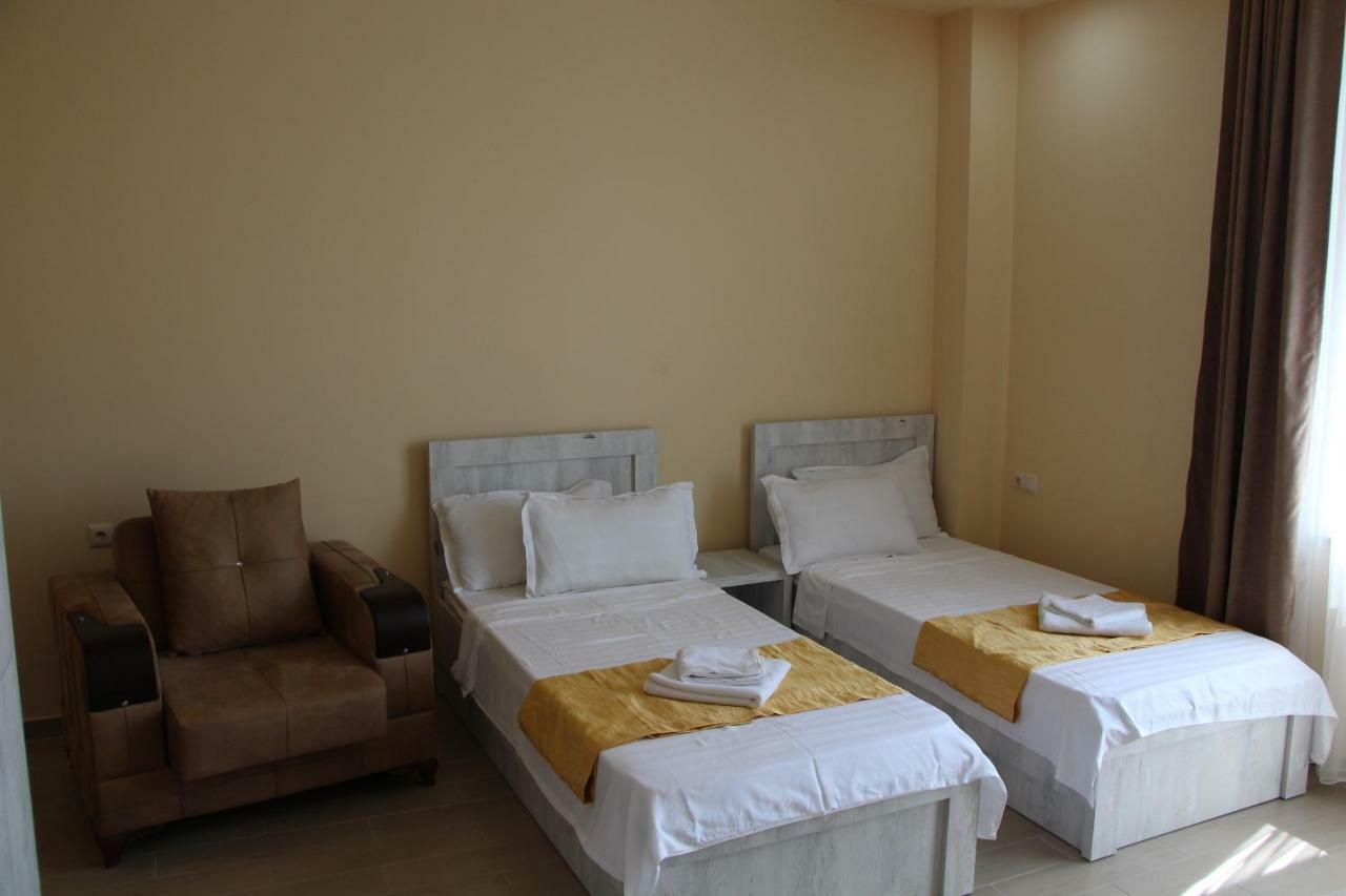 Nakashidze'S Apartments Batoemi Buitenkant foto