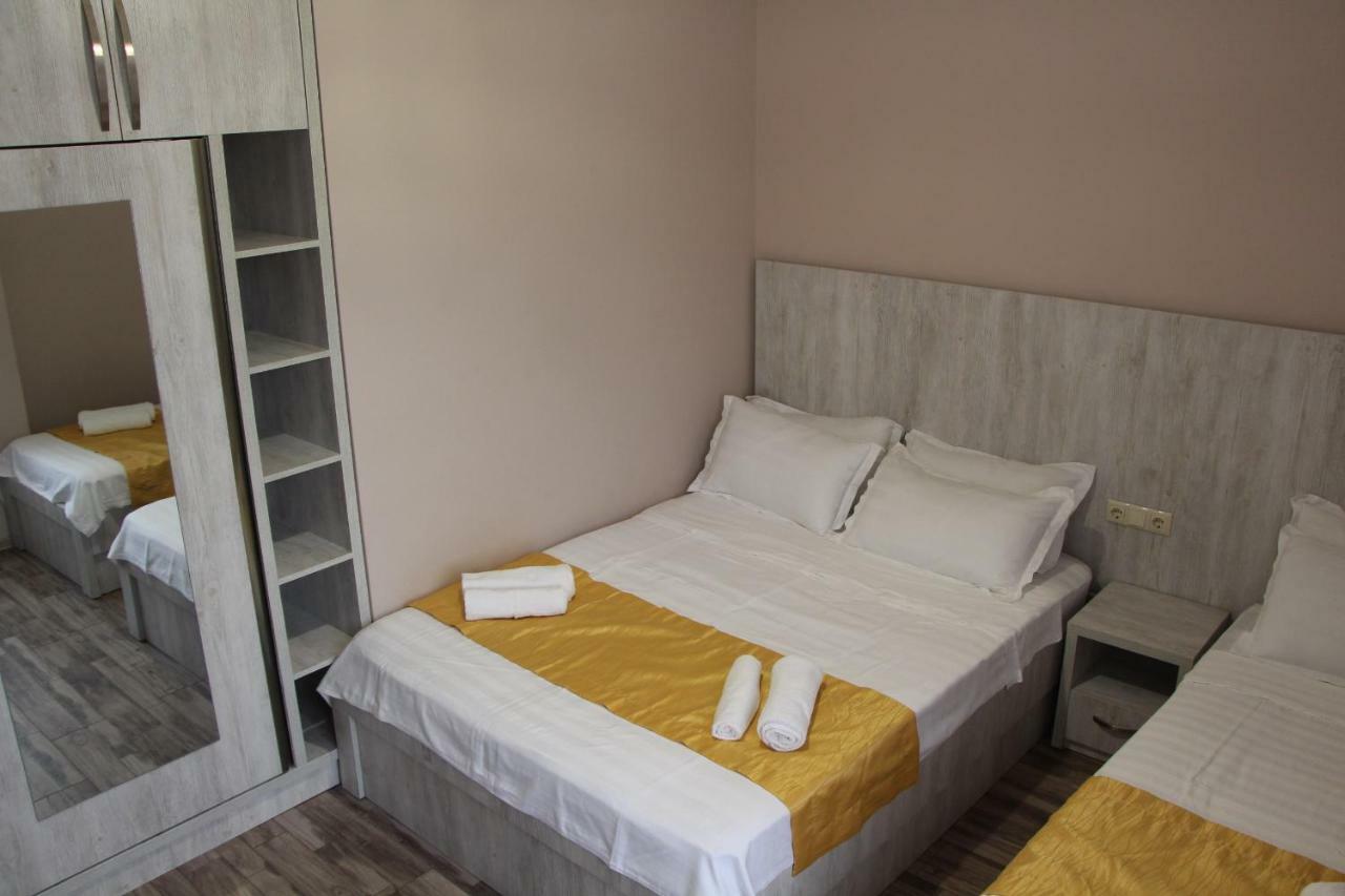 Nakashidze'S Apartments Batoemi Buitenkant foto