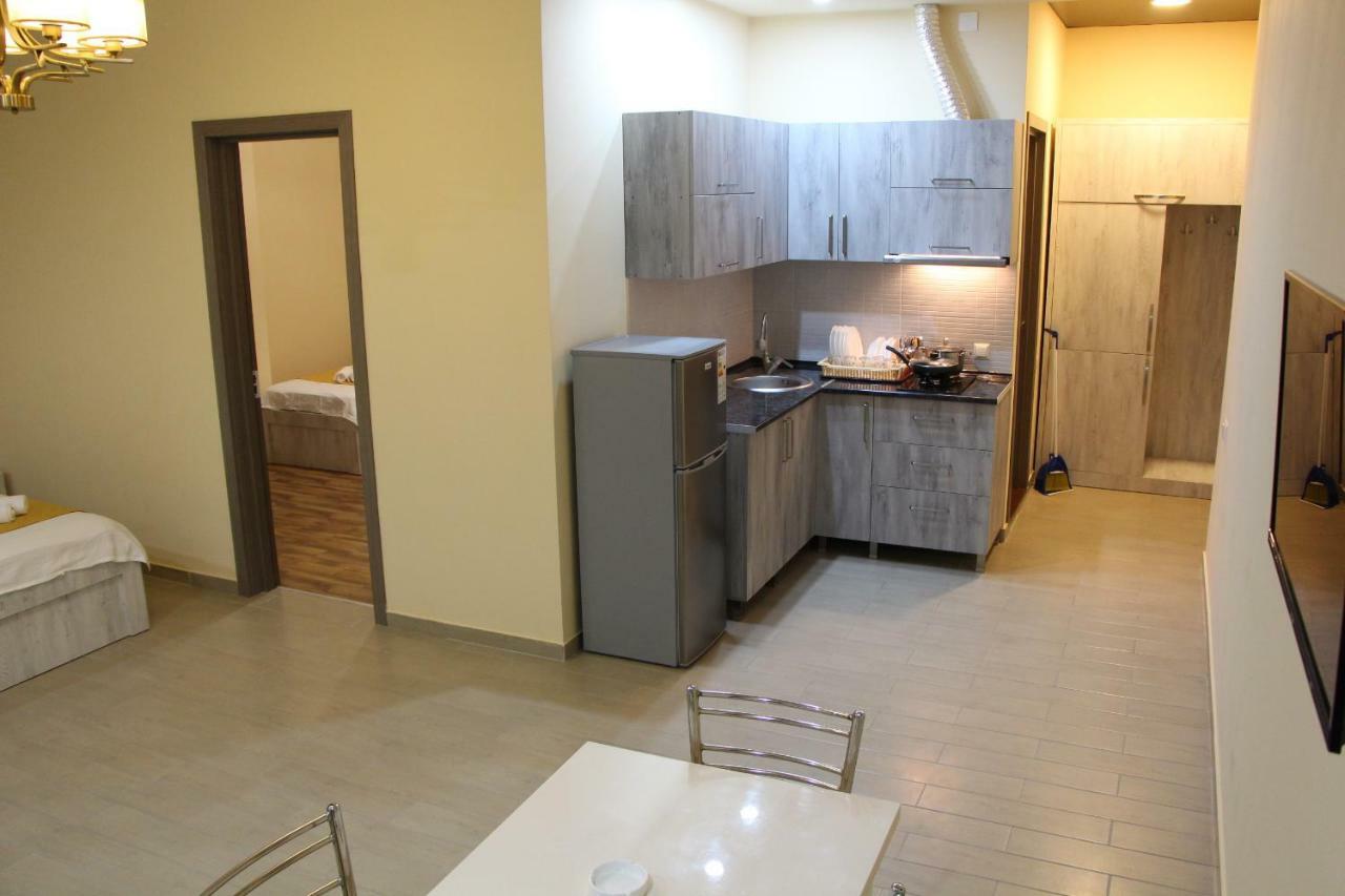 Nakashidze'S Apartments Batoemi Buitenkant foto