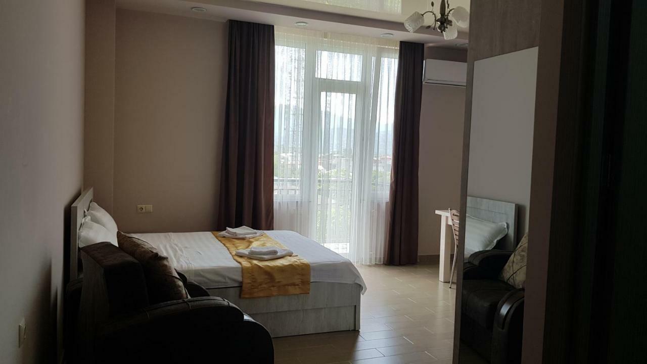 Nakashidze'S Apartments Batoemi Buitenkant foto